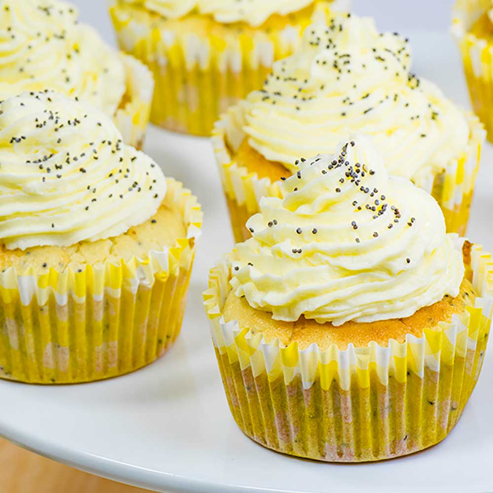 How to make Keto Lemon Poppyseed Muffins. This easy recipe is a healthy, gluten free and sugar free keto snack recipe.