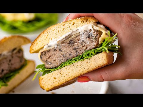 How to Make Juicy Turkey Burgers (The Juiciest)