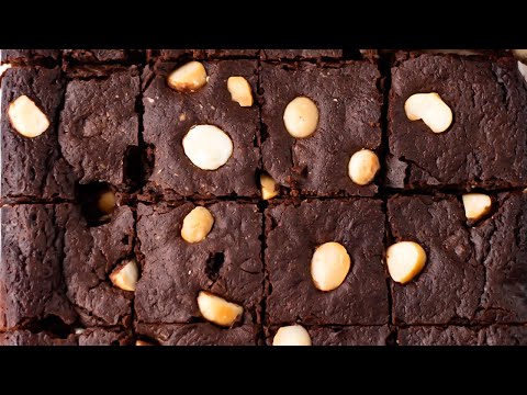 Keto Chocolate Macadamia Nut Brownies - Rich &amp; Moist Easy to Make, Low Carb &amp; &quot;No Flour&quot; (2g Carbs)