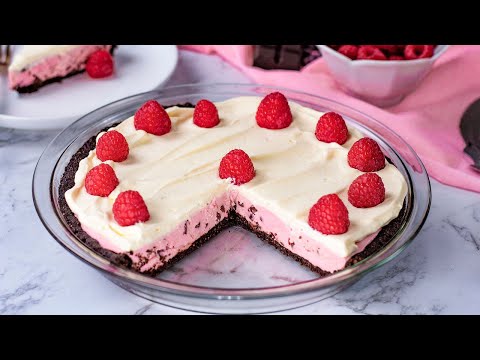 Keto Recipe - Raspberry Cream Pie with Chocolate Cookie Base (2g Carbs)