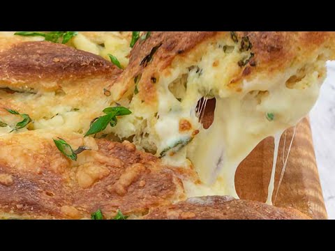 Keto Pull Apart Bread Recipe - Low Carb &quot;Cheese &amp; Garlic&quot; Loaf - Tasty &amp; Delicious (Easy to make)