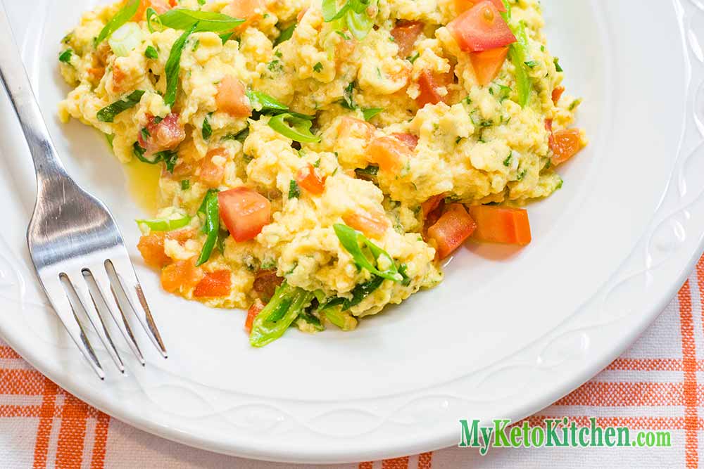 Low Carb Spicy Salsa Scrambled Eggs