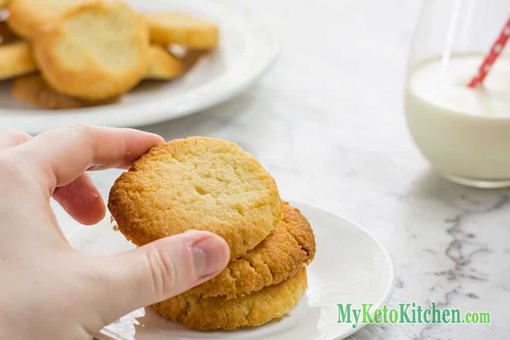 Baked Keto Vanilla Shortbread Cookies