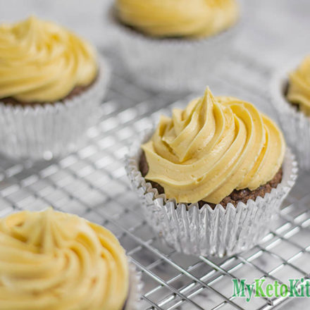 Low Carb Chocolate Peanut Butter Cupcakes