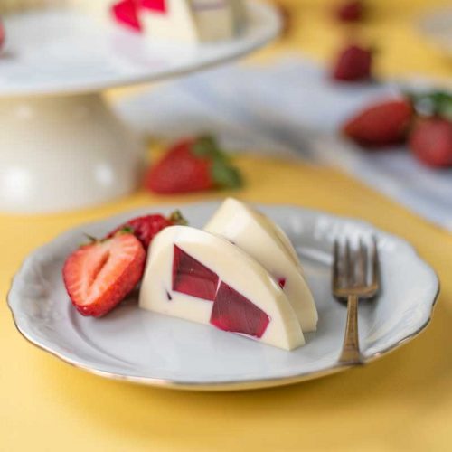 Keto Jello Dessert Recipe Raspberry & Cream (1 carb)