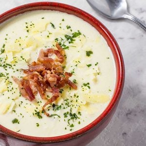 Keto Cheese & Bacon Cauliflower Soup