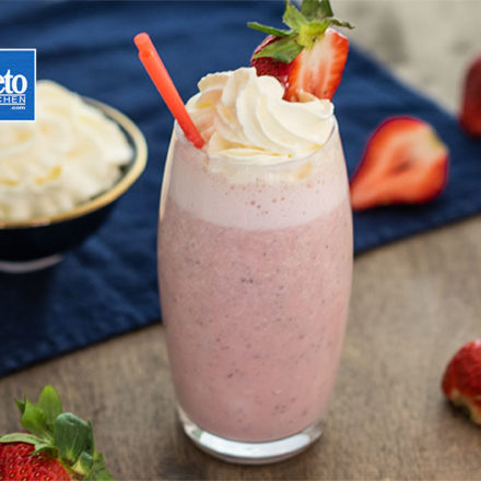 Keto Strawberry Smoothie Low-Carb Recipe