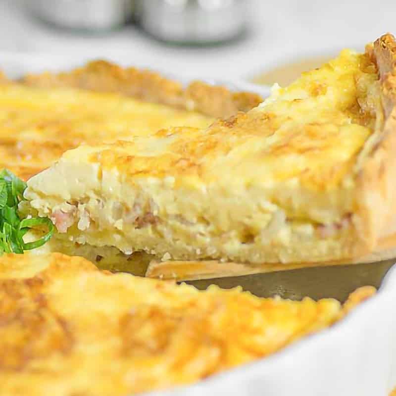 serving of keto quiche lorraine