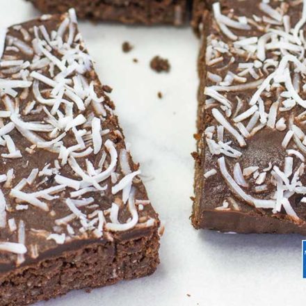 how to make keto coconut chocolate cake