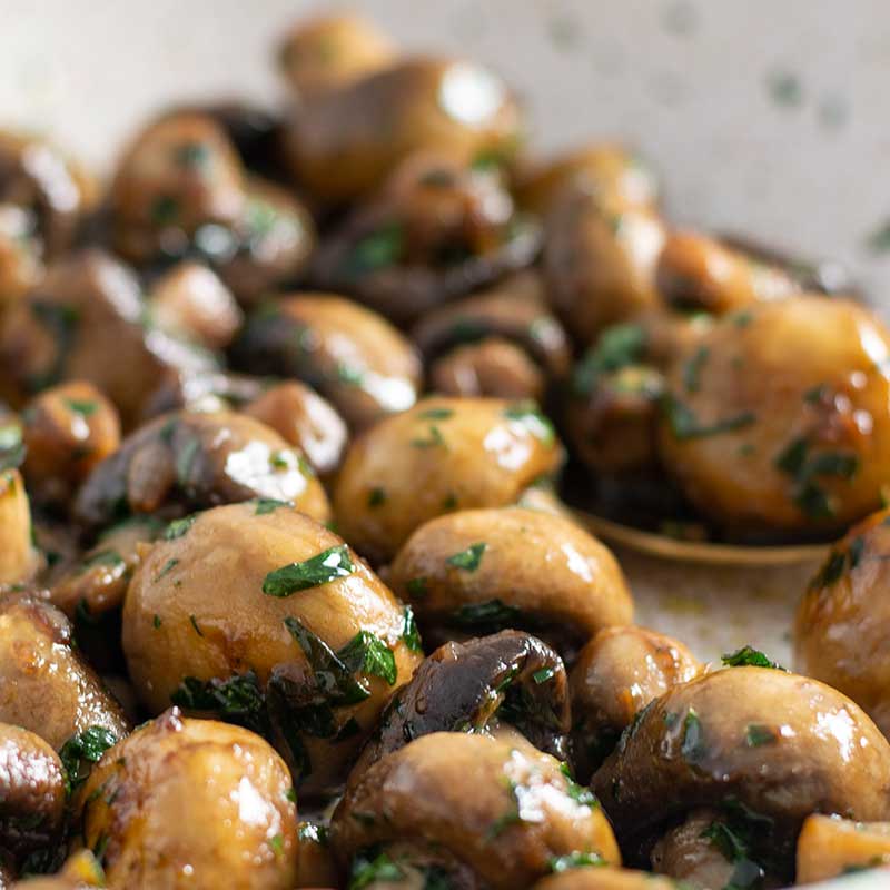 garlic butter mushrooms ready to eat