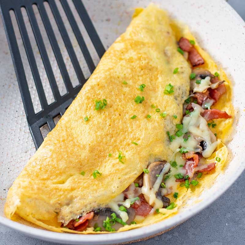 Keto Bacon & Mushroom Omelette Recipe - EASY 