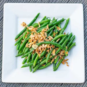Keto Garlic Green Beans - easy side dish recipe