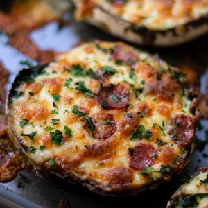 Keto Portobello Mushroom Pizzas - easy low carb pizza recipe