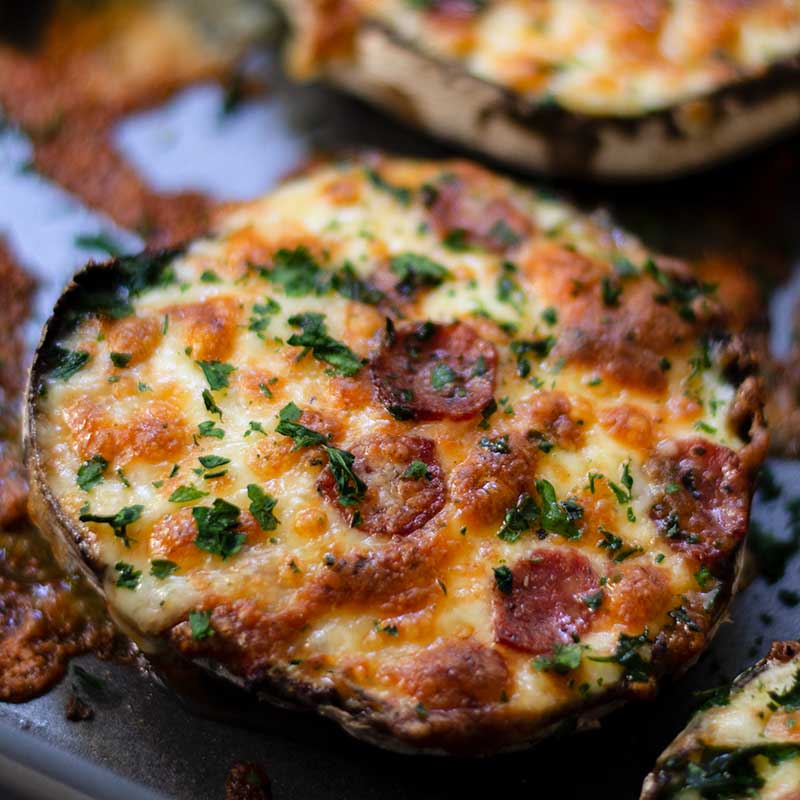 Keto Portobello Mushroom Pizzas - 15 minute Pepperoni