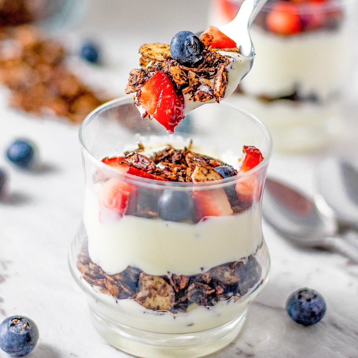 Keto yogurt parfait recipe.