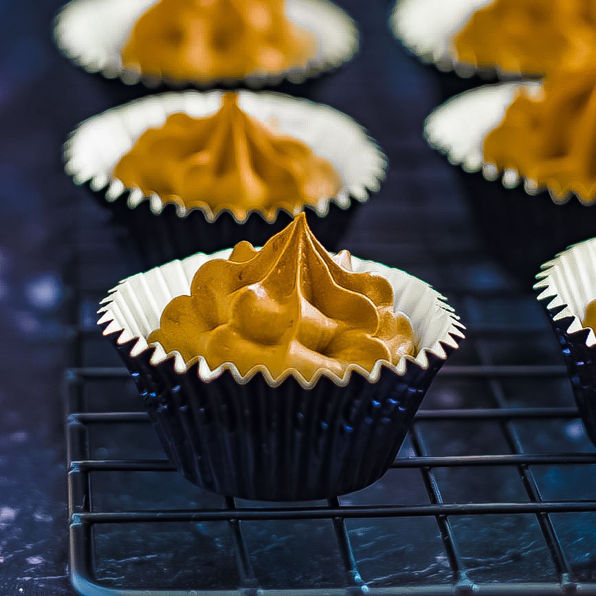 Chocolate cheesecake fat bombs