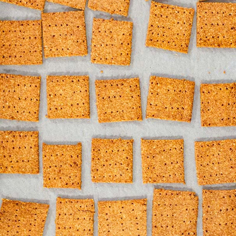 Keto Graham Crackers ready to serve