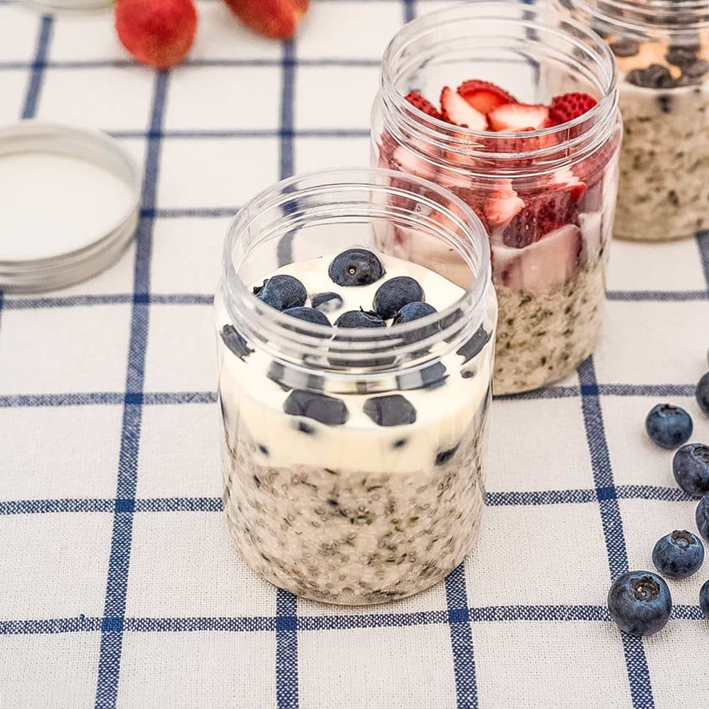 Keto overnight oats in jars.