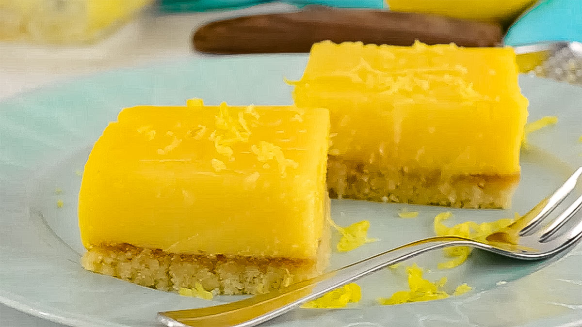 Keto Lemon Bars / Slice My Keto Kitchen