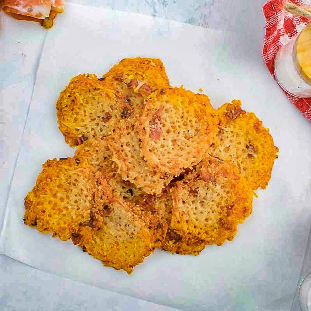 How to make Keto Bacon Parmesan Chips
