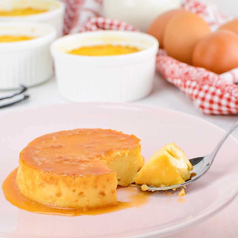 Keto Flan on a pink plate