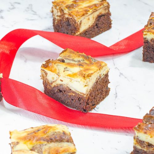 Keto cheesecake brownies