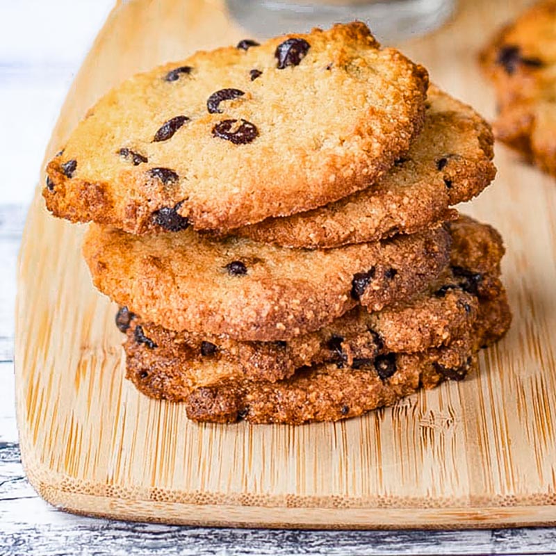 Keto chocolate chip cookies homemade