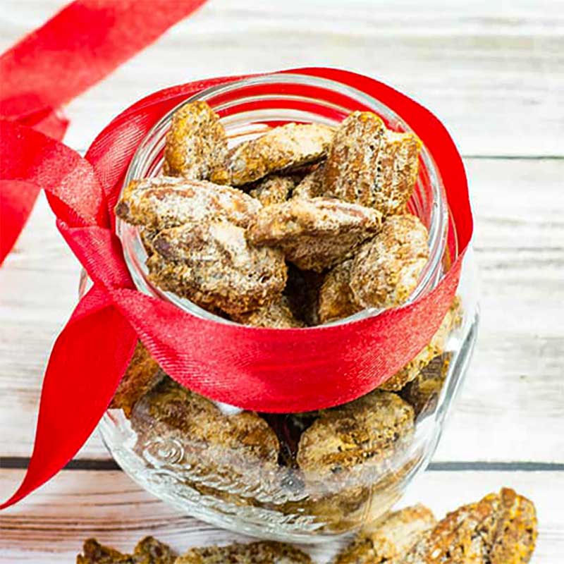 Sweet and spicy pecan nuts
