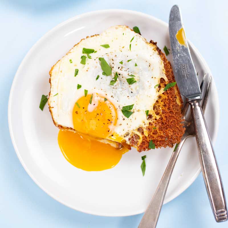 How to Make Fried Eggs with Cheese the Best Breakfast Imaginable