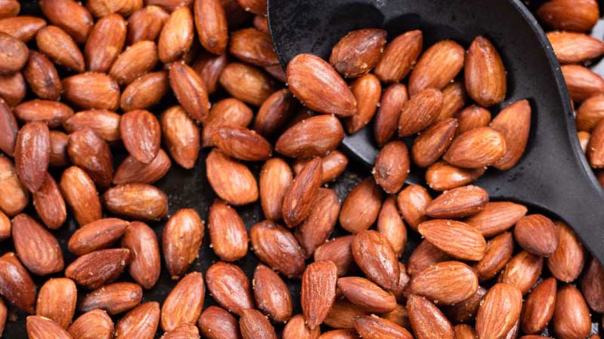 Low-Carb Baked Almonds