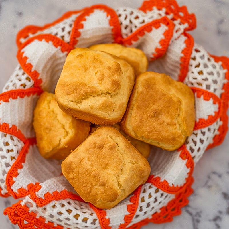 Keto dinner rools in a basket.