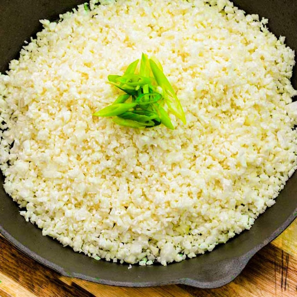 Easy cauliflower rice, low carb alternative to rice.