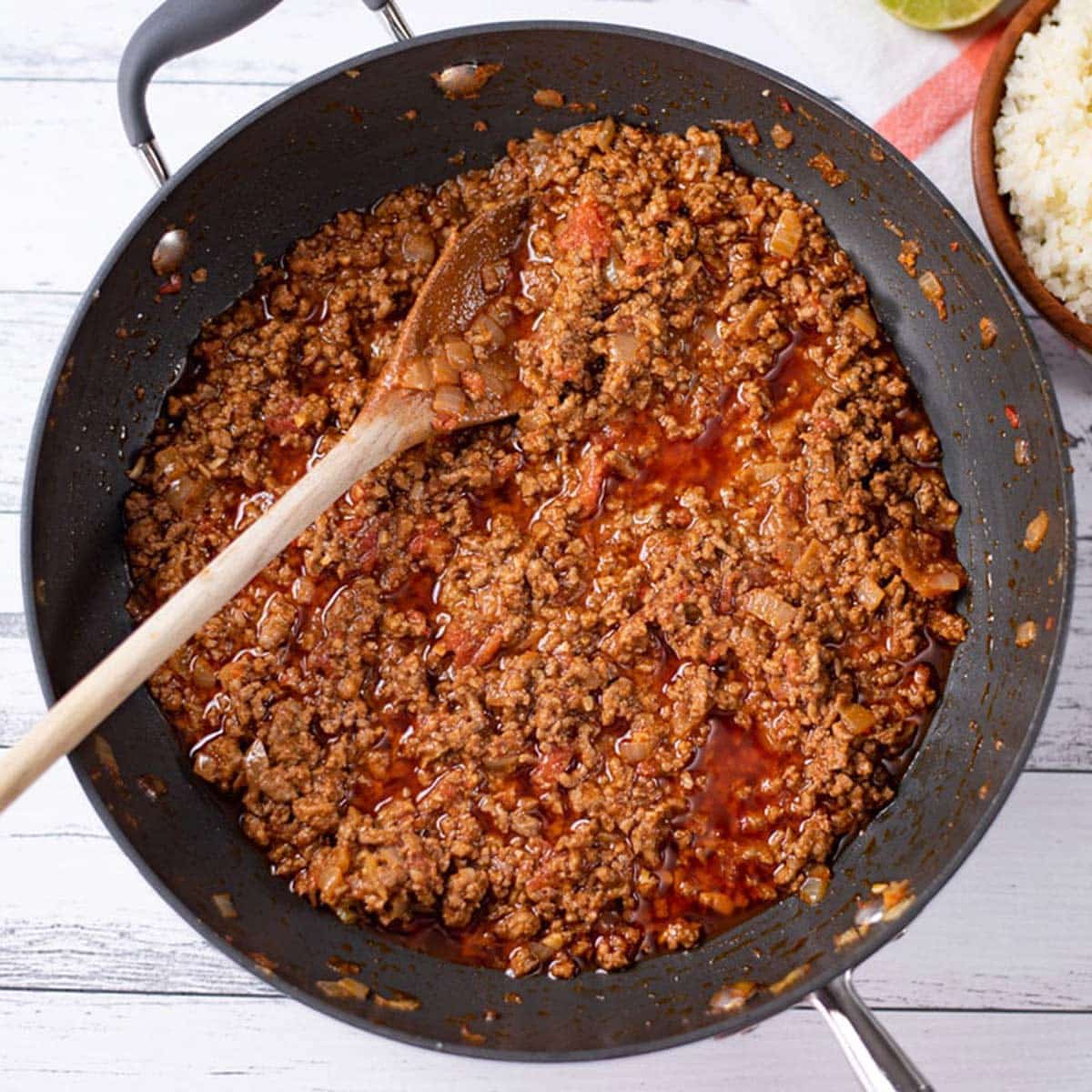 Keto no beans chili in a frying pan.