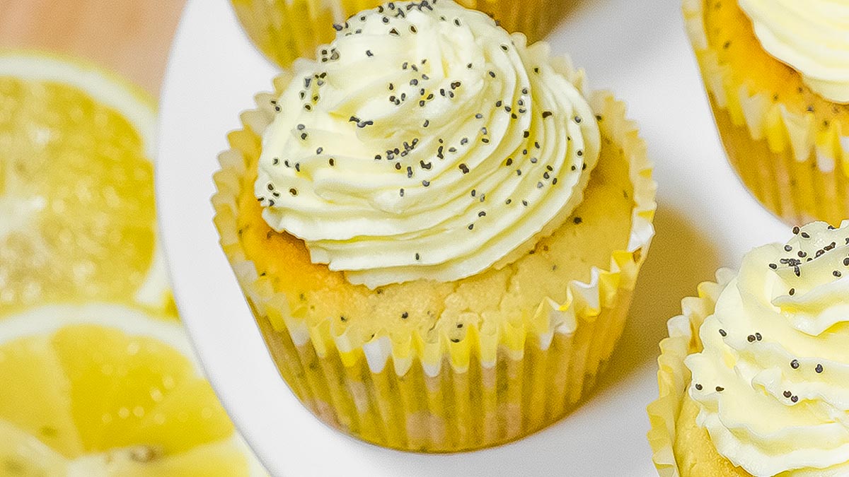 Keto Lemon Poppy Seed Muffins Recipe (3g Carbs)