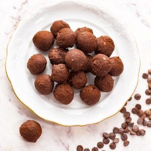 Keto brownie fat bombs recipe.