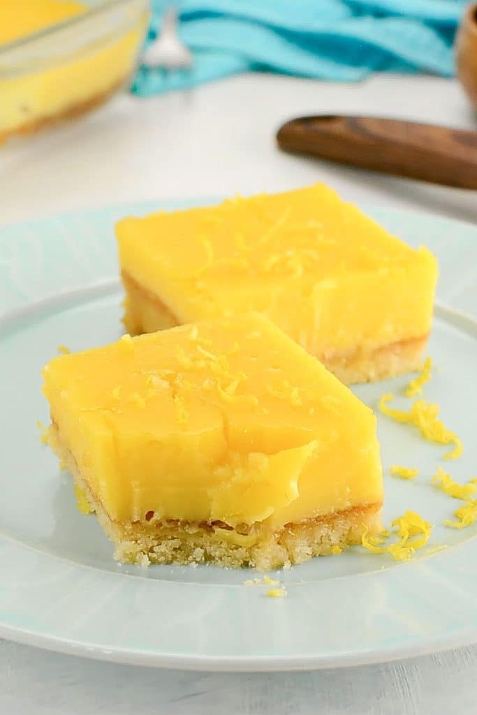 Keto lemon bars on a plate.