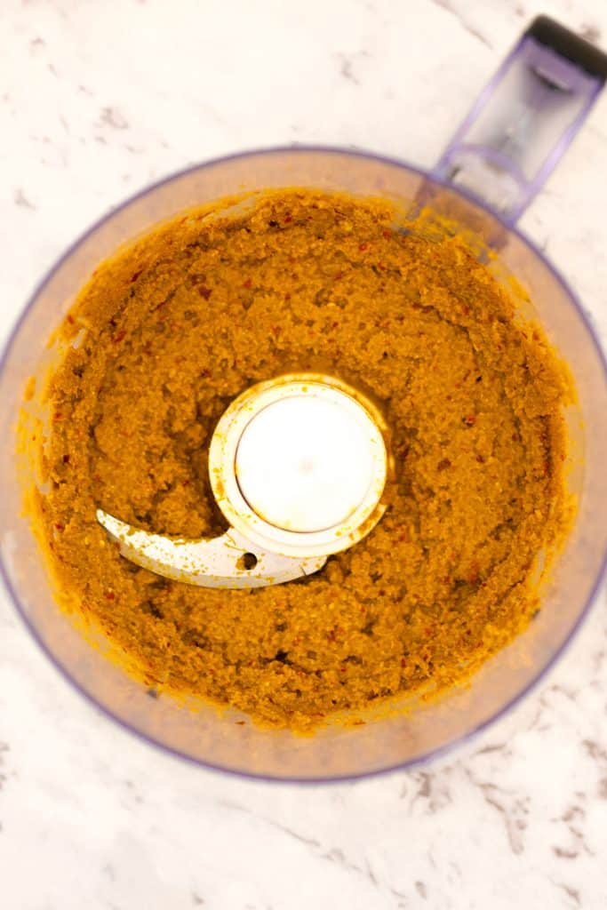 Laksa paste in a blender.